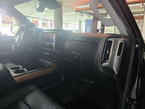 Used 2017 Chevrolet Silverado 1500 LTZ w/ Sport Package AWD/4WD image 12