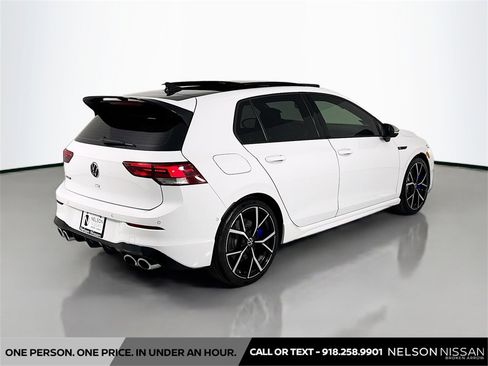 Used 2022 Volkswagen Golf R image 5