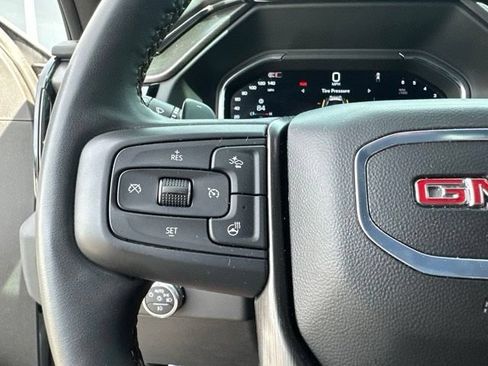 Used 2024 GMC Sierra 1500 AT4 w/ Technology Package AWD/4WD image 38