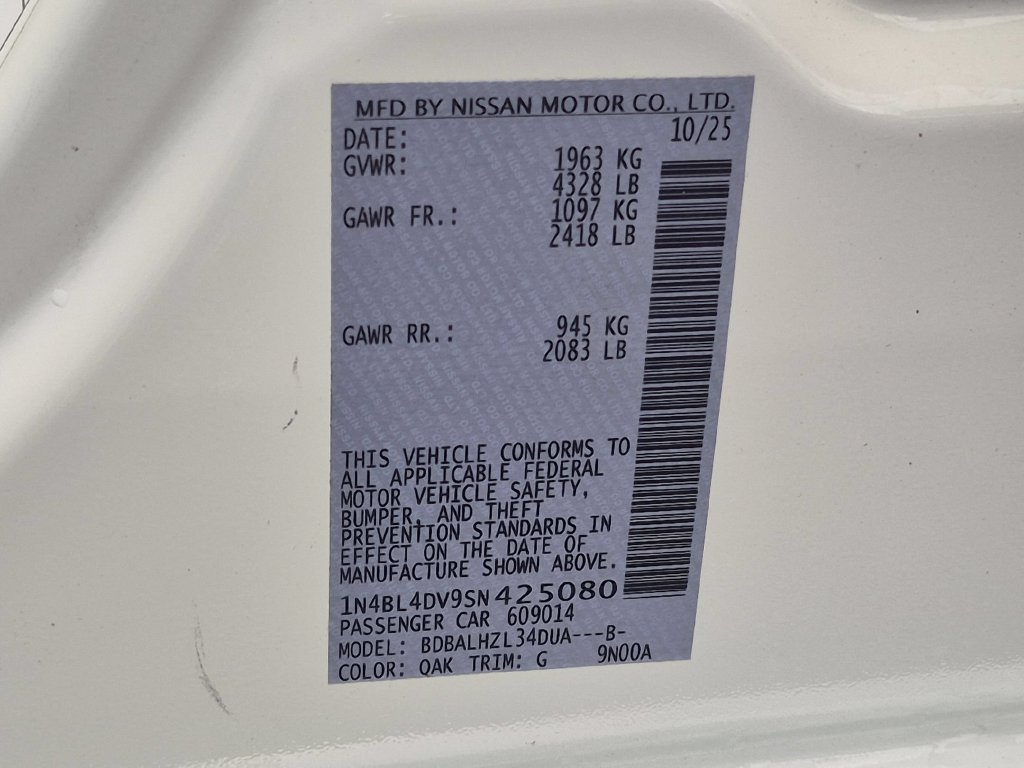 Used 2025 Nissan Altima 2.5 SV FWD image 30