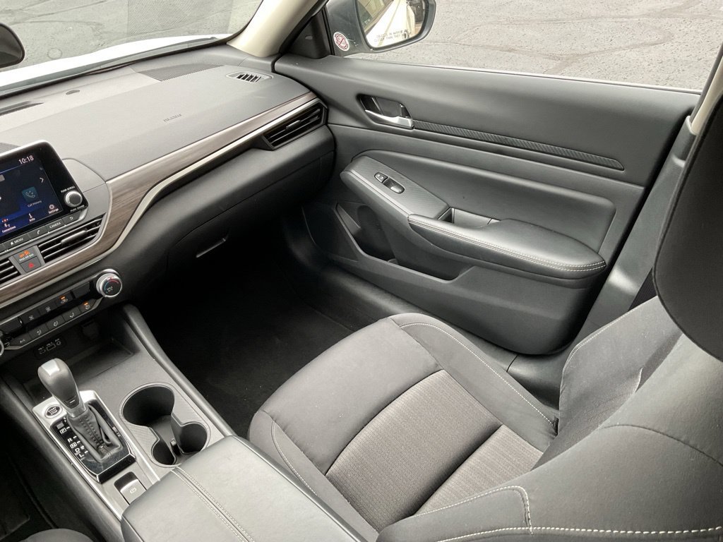 Used 2025 Nissan Altima 2.5 SV AWD/4WD image 17