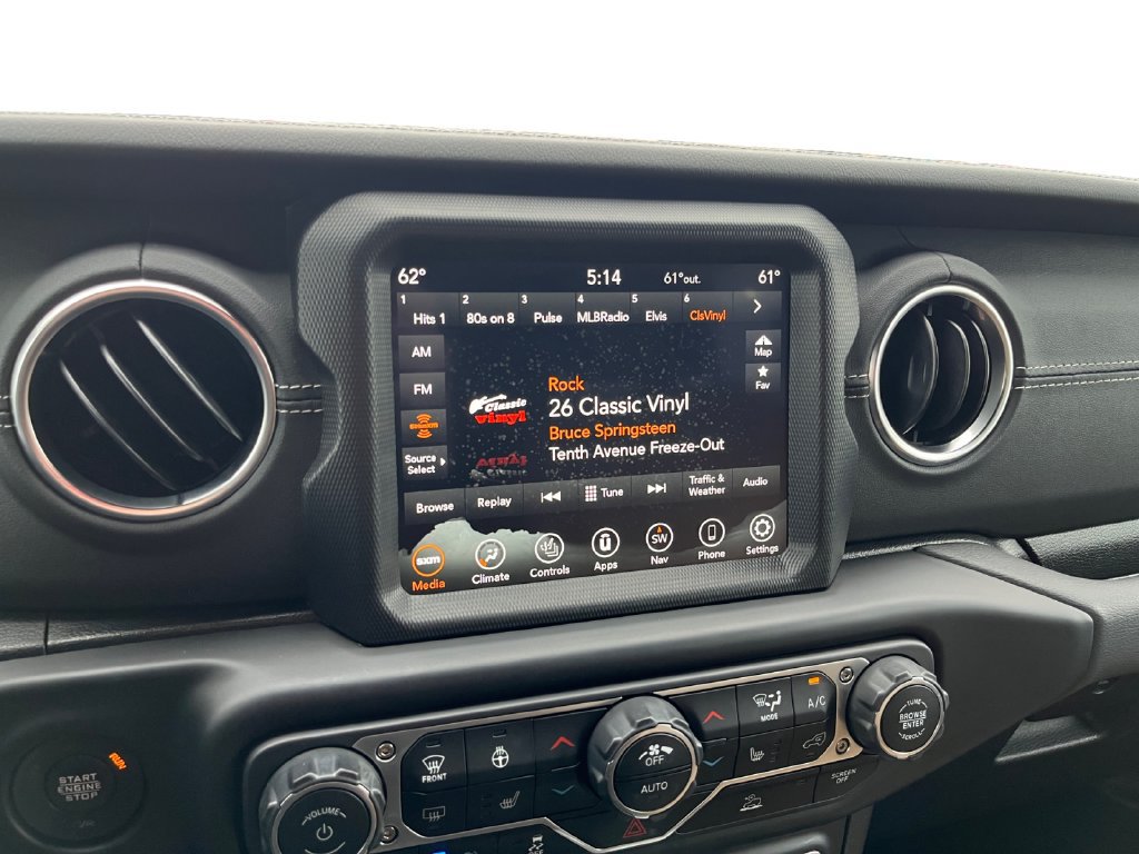 Used 2022 Jeep Wrangler Unlimited Sahara w/ Cold Weather Group AWD/4WD image 14