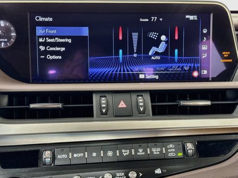 Used 2019 Lexus ES 350 Ultra Luxury w/ Accessory Package 2 FWD image 16
