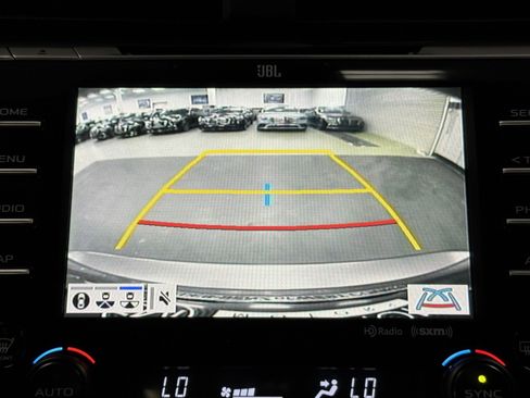 Used 2020 Toyota Camry XLE image 36