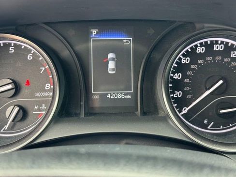 Used 2024 Toyota Camry SE image 20