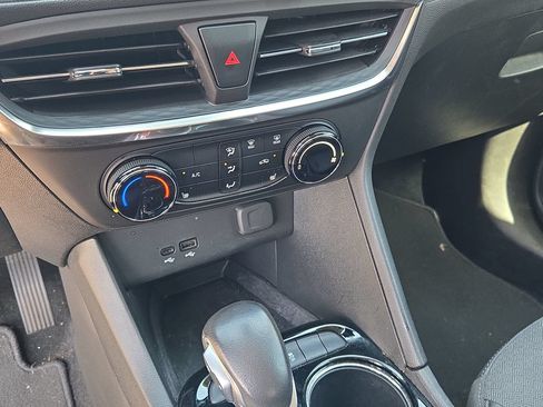 Used 2024 Buick Encore GX Preferred w/ Comfort Package FWD image 13