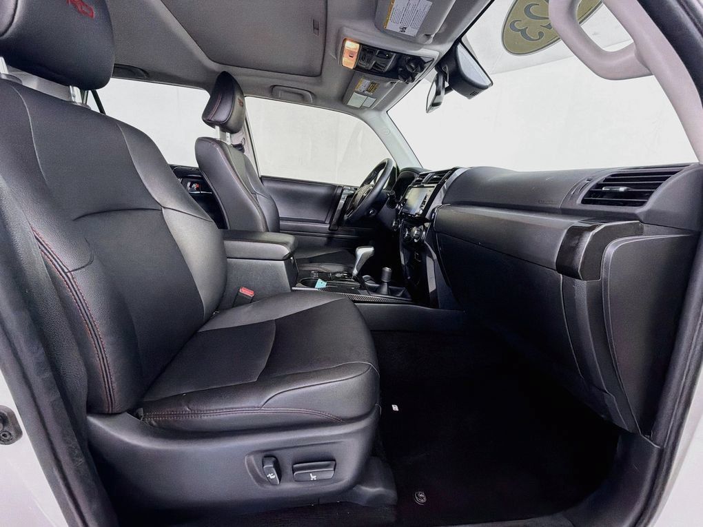 Used 2023 Toyota 4Runner TRD Off-Road Premium w/ Moonroof Package AWD/4WD image 30