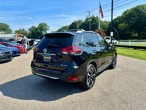 Used 2018 Nissan Rogue SL w/ Premium Package AWD/4WD image 8