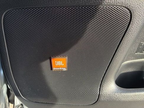 Used 2016 Toyota Highlander Limited image 31