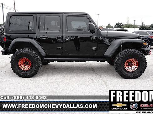 Used 2024 Jeep Wrangler Unlimited Sport AWD/4WD image 8