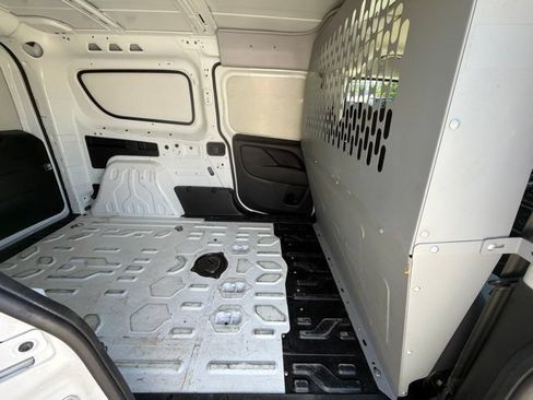Used 2021 RAM ProMaster City Tradesman FWD image 16