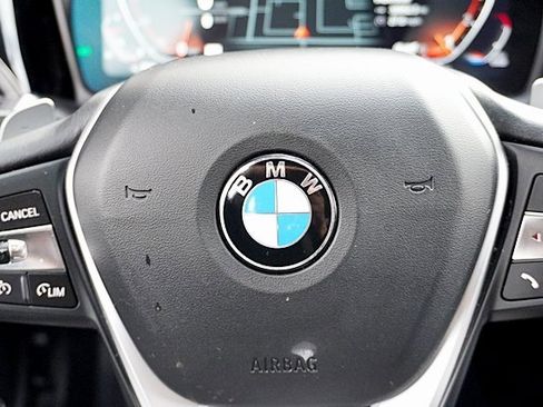 Used 2022 BMW 330i Sedan w/ Driving Assistance Package image 36