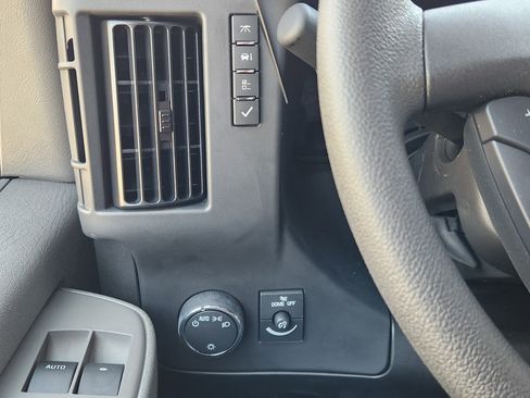 New 2025 Chevrolet Express 3500 w/ Power Convenience Package image 23