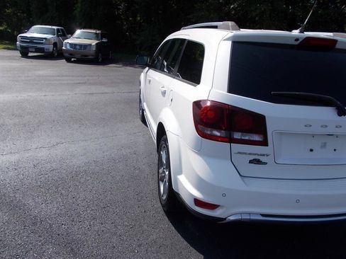 Used 2017 Dodge Journey Crossroad w/ Popular Equipment Group FWD image 4