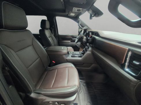 Used 2024 GMC Sierra 2500 Denali w/ Denali Reserve Package image 15