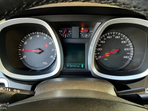 Used 2017 Chevrolet Equinox LT w/ Midnight Edition FWD image 13