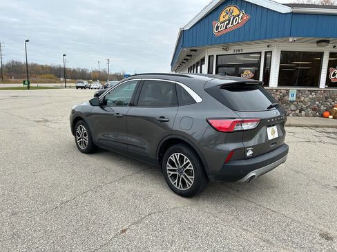 Used 2020 Ford Escape SEL image 7