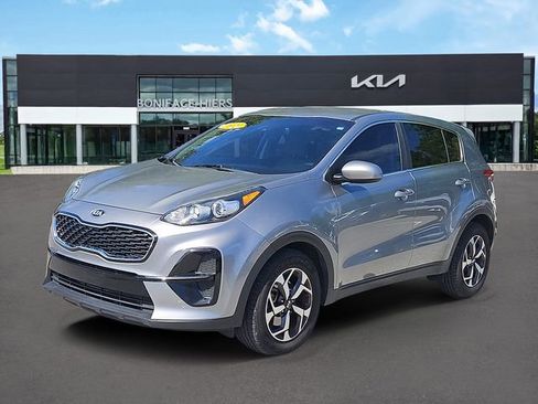 Used 2021 Kia Sportage LX image 2