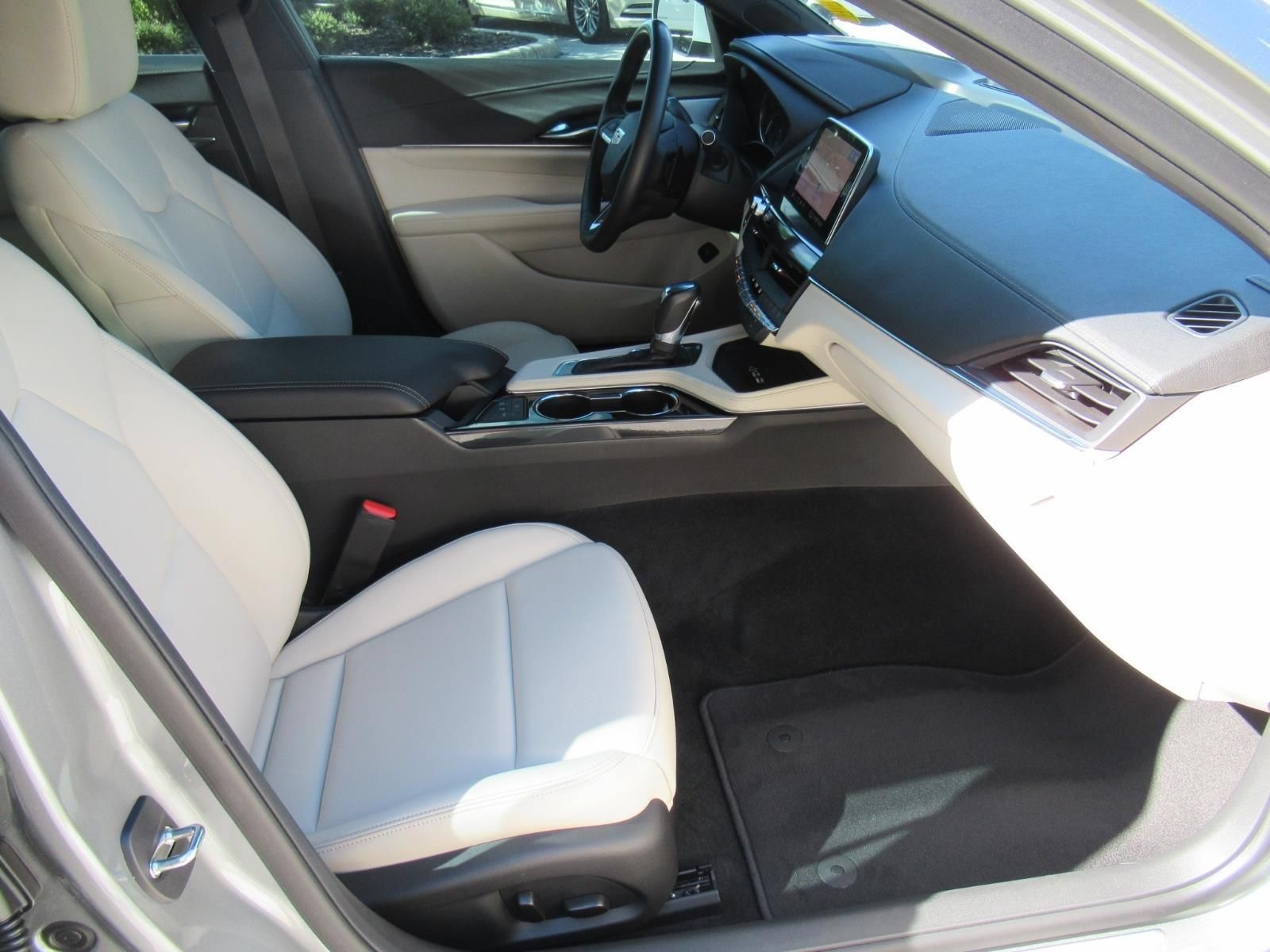 Used 2023 Cadillac CT4 Luxury w/ Sun And Sound Package RWD image 11