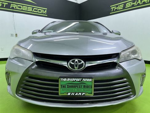 Used 2017 Toyota Camry LE FWD image 3