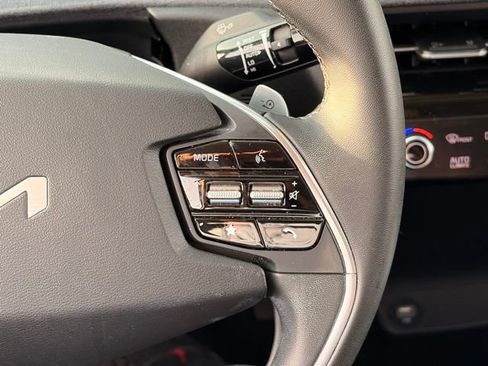 Used 2024 Kia EV6 Light RWD image 18