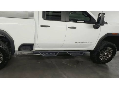 Used 2024 GMC Sierra 2500 Pro w/ Convenience Package AWD/4WD image 9