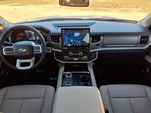 Certified 2024 Ford Expedition XLT AWD/4WD image 7