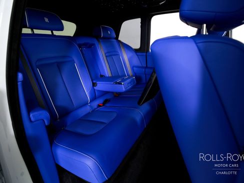 Used 2024 Rolls-Royce Cullinan Black Badge image 30
