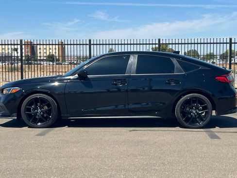 Used 2023 Honda Civic Sport image 9