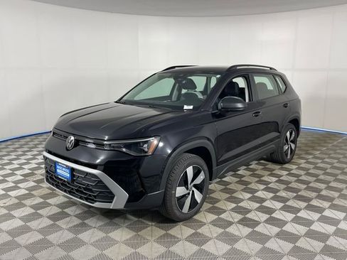Used 2025 Volkswagen Taos S AWD/4WD image 1