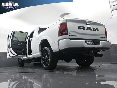 Used 2025 RAM 2500 Limited AWD/4WD image 20