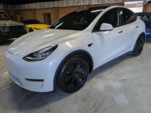 Used 2021 Tesla Model Y Long Range AWD/4WD image 5