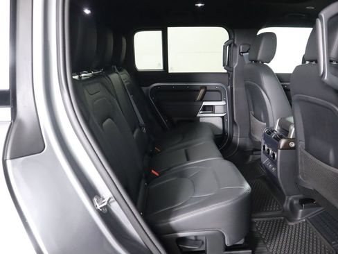 Used 2024 Land Rover Defender 130 S image 23