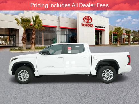 Used 2025 Toyota Tundra SR5 AWD/4WD image 20