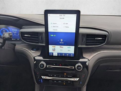 Used 2024 Ford Explorer Platinum w/ Technology Package image 12