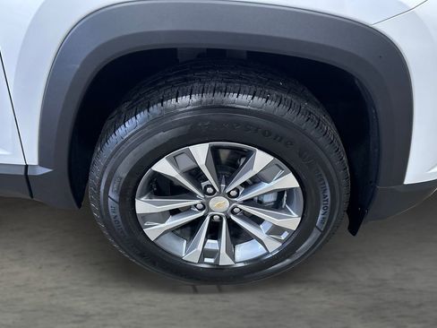 Used 2026 Chevrolet Equinox LT FWD image 22