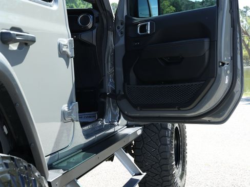 Used 2023 Jeep Wrangler Unlimited Rubicon 392 w/ Trailer Tow Package AWD/4WD image 19