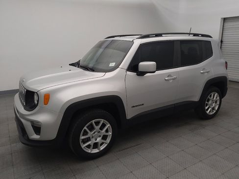 Used 2021 Jeep Renegade Latitude image 2
