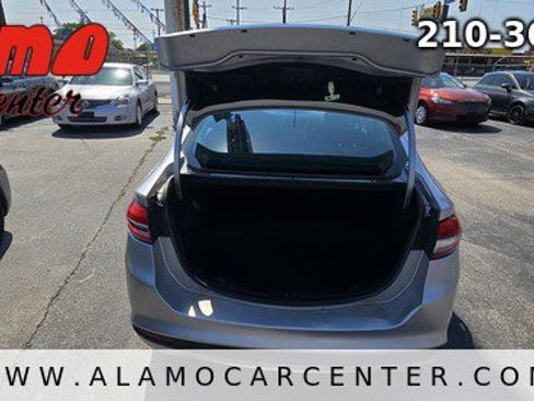 Used 2017 Ford Fusion SE image 27