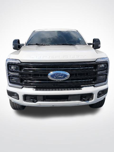 Used 2025 Ford F250 Platinum AWD/4WD image 2