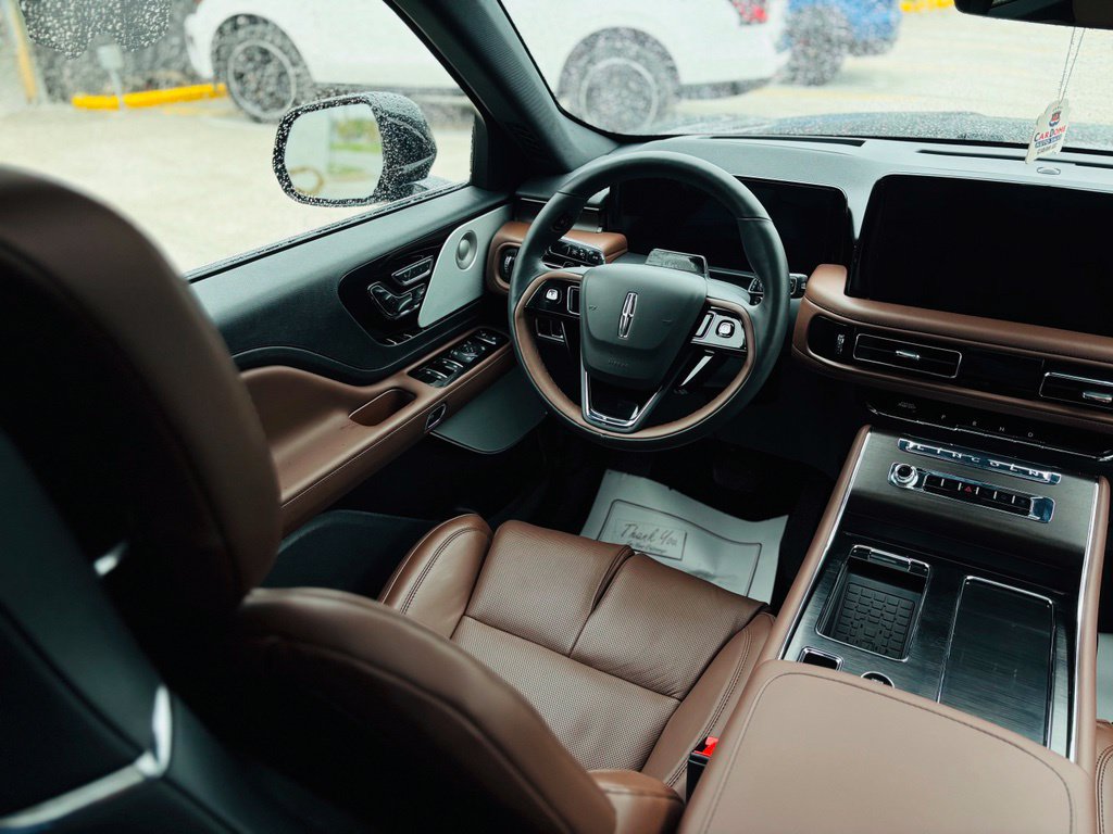 Used 2026 Lincoln Aviator Reserve AWD/4WD image 48