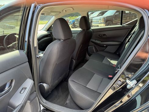 Used 2025 Nissan Sentra SV FWD image 6