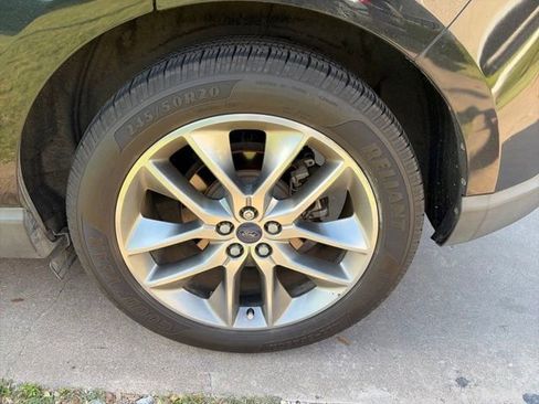 Used 2015 Ford Edge Titanium w/ Technology Package FWD image 14
