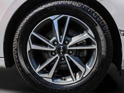 Certified 2023 Kia Forte LXS w/ LXS Technology Package FWD image 26