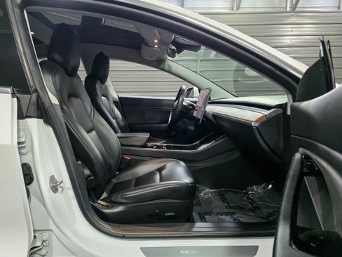 Used 2018 Tesla Model 3 Long Range image 15