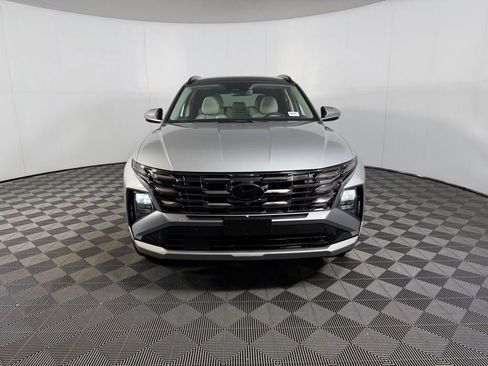 Used 2025 Hyundai Tucson Limited AWD/4WD image 11