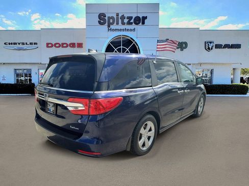 Used 2018 Honda Odyssey EX image 2