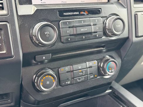 Used 2018 Ford F150 XL w/ Equipment Group 101A Mid AWD/4WD image 18