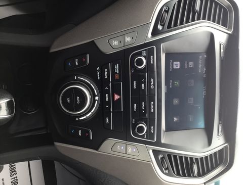 Used 2017 Hyundai Santa Fe Sport w/ 2.4L Value Package 06 FWD image 19