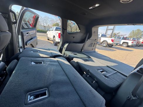 New 2025 GMC Acadia Elevation w/ Black Edition image 17